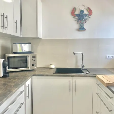 Vinci Almadraba Apartman Roses